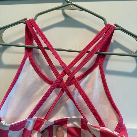 Pink Checkered Women’s Medium Workout Top - Picture 5 of 5